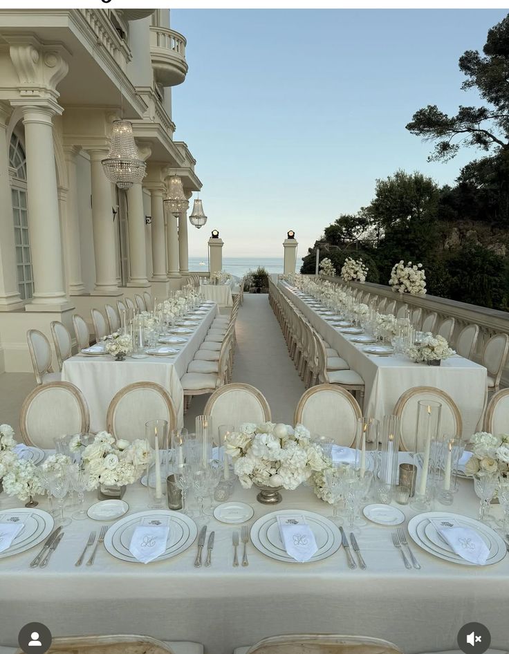 White Elegance 3